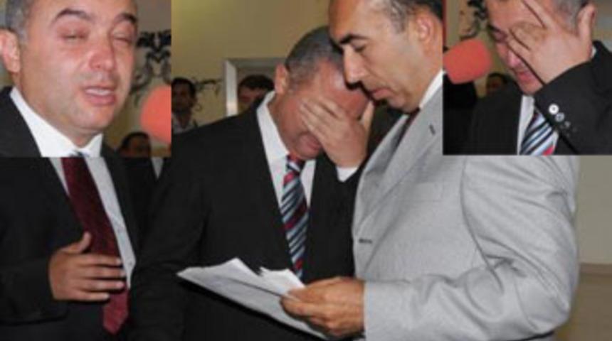 Kaymakam g&ouml;zyaşlarına boğuldu