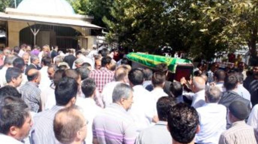 Eryılmaz&rsquo;lar aile b&uuml;y&uuml;ğ&uuml;n&uuml; kaybetti