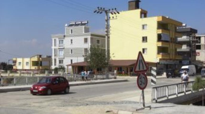 20 metre genişleyen Eseli k&ouml;pr&uuml;s&uuml; trafiğe a&ccedil;ıldı