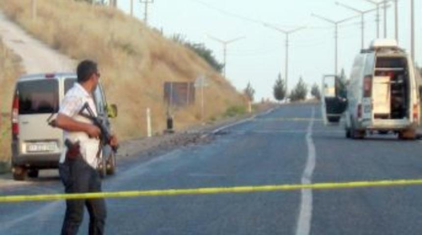 Polis okulu personelini taşıyan araca hain saldırı