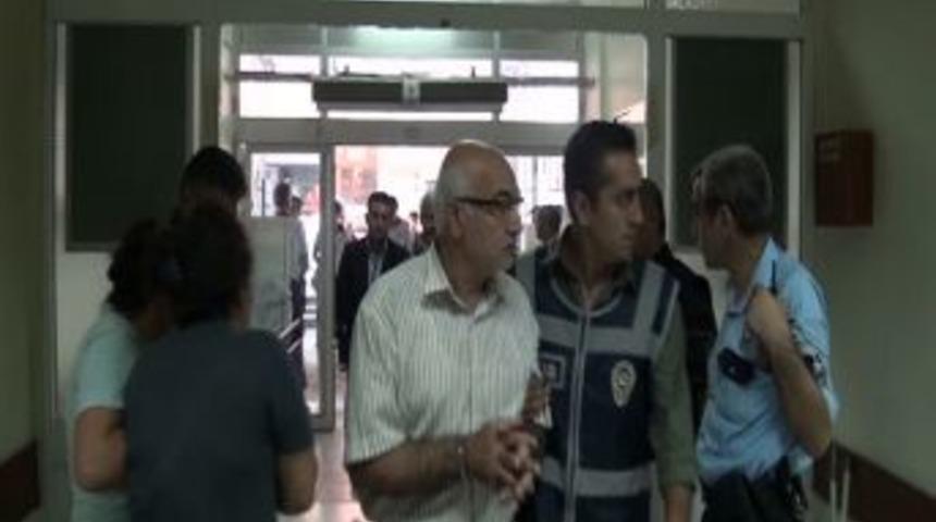 KCK operasyonunda g&ouml;z altına alınan BDP&rsquo;liler Adana&rsquo;ya sevk edildi