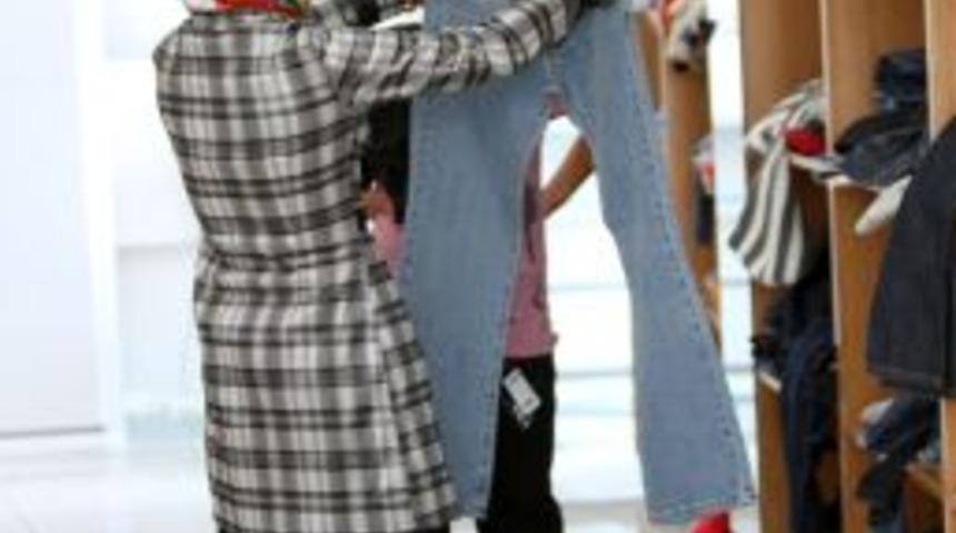 Sultangazi'de 'elden ele' sevin&ccedil; yaşanıyor