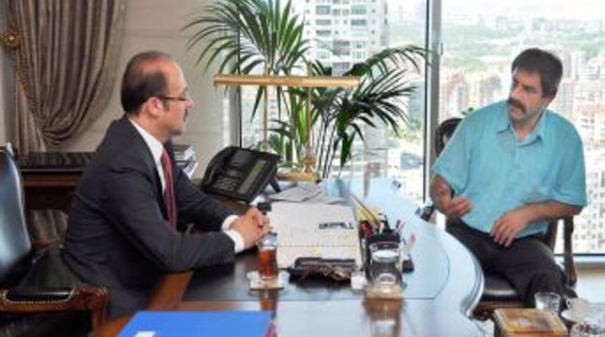 Danimarka'da &ouml;ld&uuml;r&uuml;len gencin babası Ankara'da