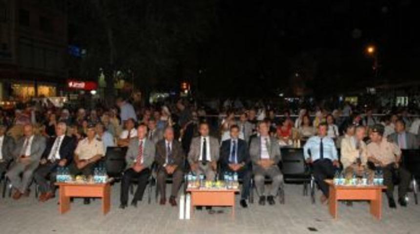 &Ccedil;ivril 17. Uluslararası Elma-Tarım ve K&uuml;lt&uuml;r Festivali başladı