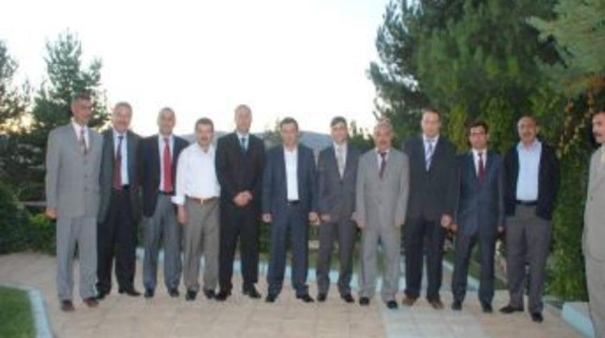 Kaymakam Tengir Aydıncık'a veda etti