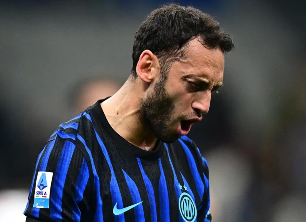 Hakan Çalhanoğlu transferinde yeni gelişme! Sözleşme detaylarını duyurdular 2