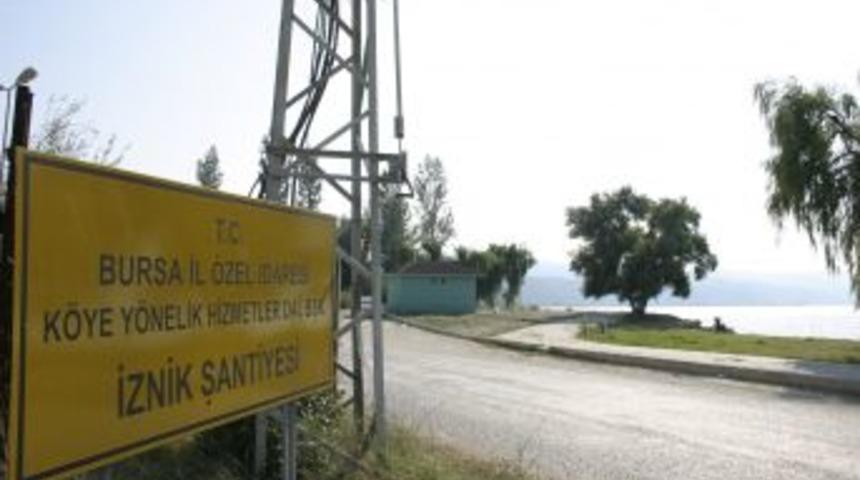 İznik sahilinde beş yıldızlı kamyon garajları