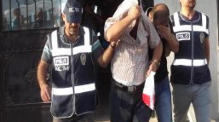 Marmaris&rsquo;teki fuhuş &ccedil;etesi zanlıları adliyeye sevk edildi