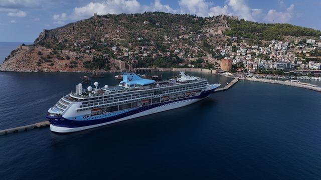 Alanya'ya 9 ayda 8 kruvaziyerle 10 bin 476 turist geldi