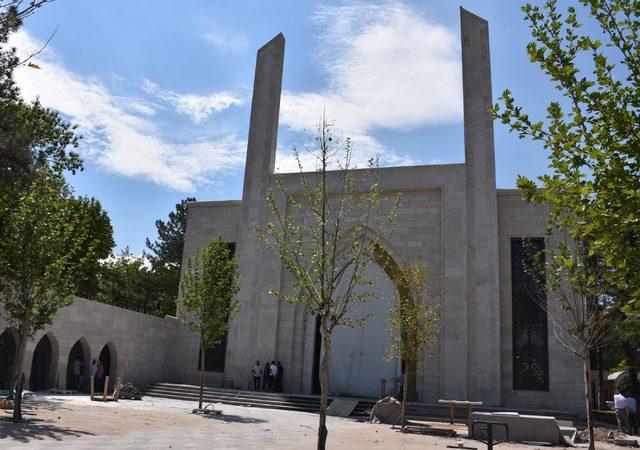 Hulusi Akar, yaptırdığı cami ile adını taşıyan bulvarı bakan olarak a&ccedil;acak 1