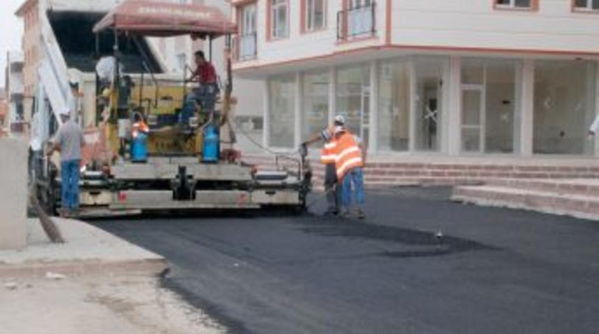 Etimesgut&rsquo;ta asfalt &ccedil;alışması devam ediyor