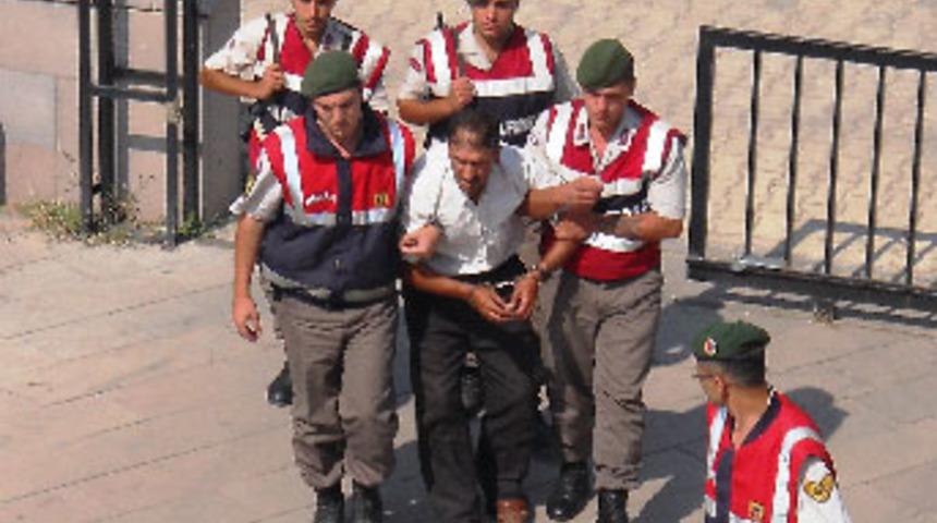 İmam nikahlı eşini &ouml;ld&uuml;rd&uuml;