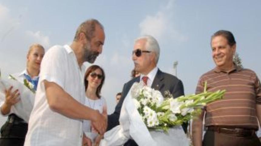 Altın Koza'ya katılacak sanat&ccedil;ılar Adana'da