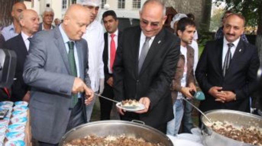 Kızılcık: Her şeyin kar d&uuml;ş&uuml;ncesiyle yapılmasının &ouml;n&uuml;ne ahilikle ge&ccedil;ilebilir