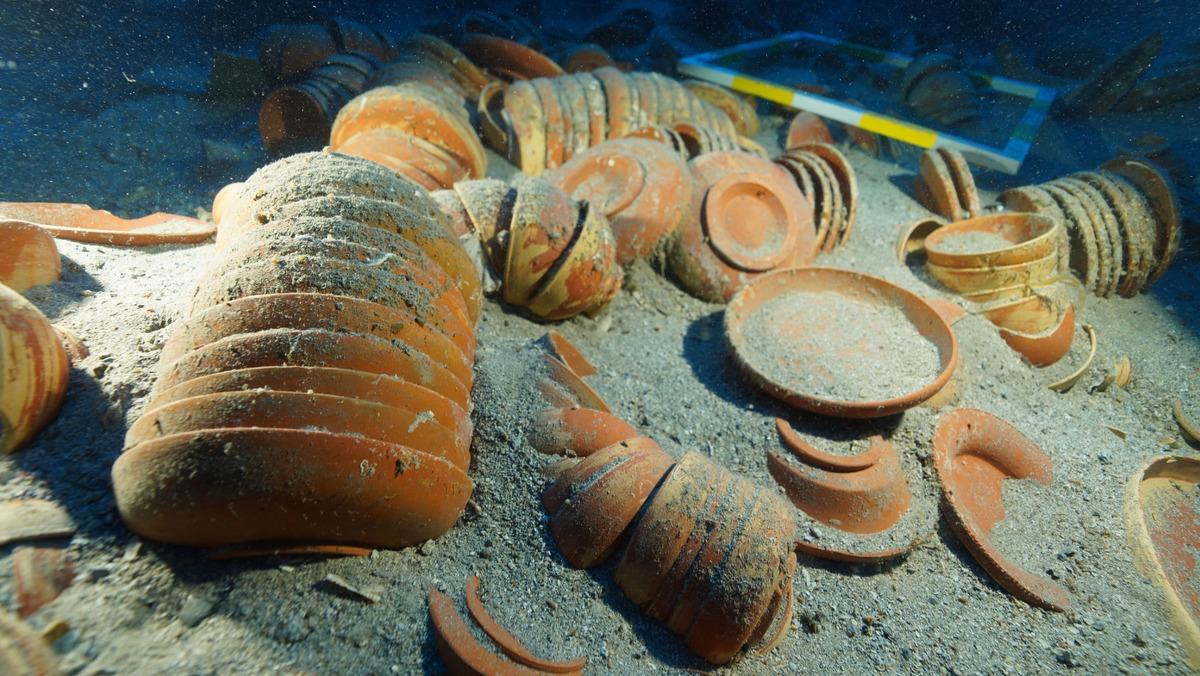 Batık gemiden çıkanlar şaşırttı! 2100 yıllık lüks sofra takımları bulundu 2
