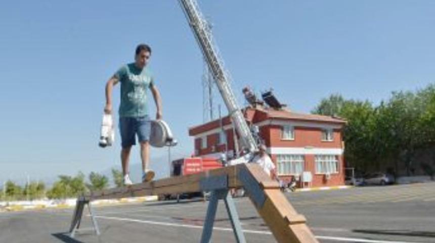 İtfaiyeci olmak i&ccedil;in ter d&ouml;kt&uuml;ler