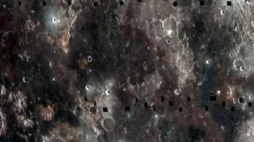 Ay&rsquo;da zengin titanyum yatakları bulundu