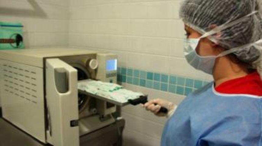 Prof. Dr. Taner Okşan: Diş protezlerinin sterilizasyonu &ccedil;ok &ouml;nemli