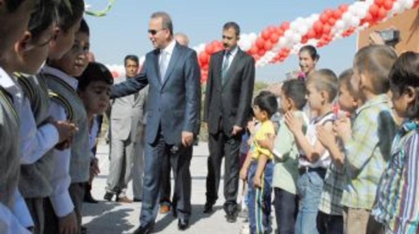 T&ouml;renlerde &ouml;ğrenciler, bundan sonra ayakta beklemeyecek