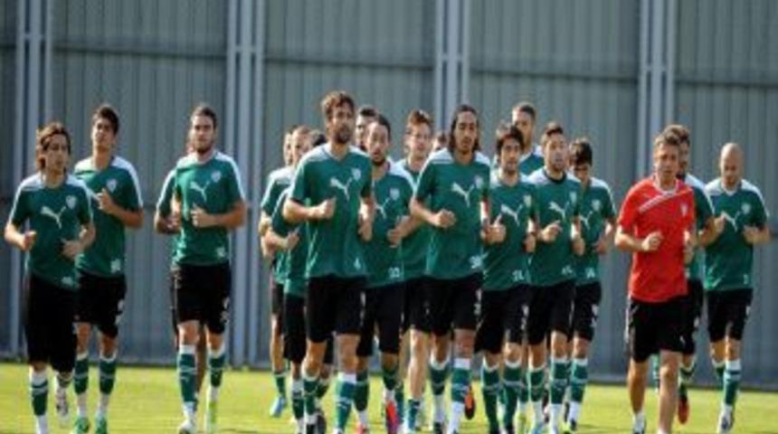 Bursaspor, son yılların en k&ouml;t&uuml; lig başlangıcını yaptı