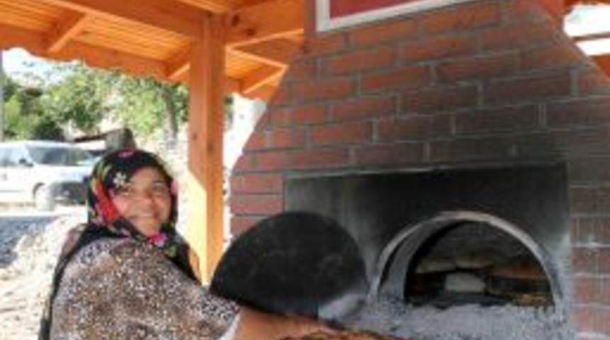 K&ouml;ylere yapılan fırınlar kadınların işini kolaylaştırdı