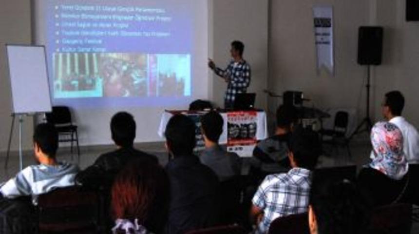 Batmanlı gen&ccedil;ler Eurodesk hakkında bilgilendirildi