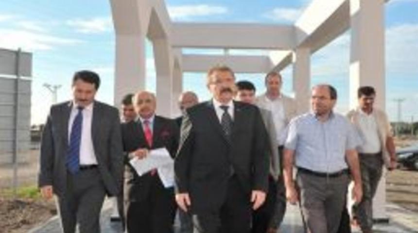 9.5 ayda tamamlanan m&uuml;zenin anahtarı Vali Cerrah&rsquo;a teslim edildi