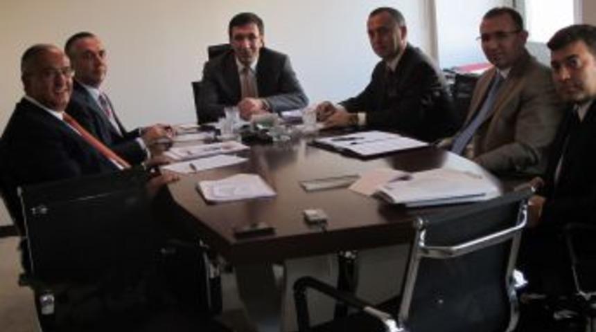 Avrupalı T&uuml;rk işadamları Kalkınma Bakanı Yılmaz&rsquo;a taleplerini iletti