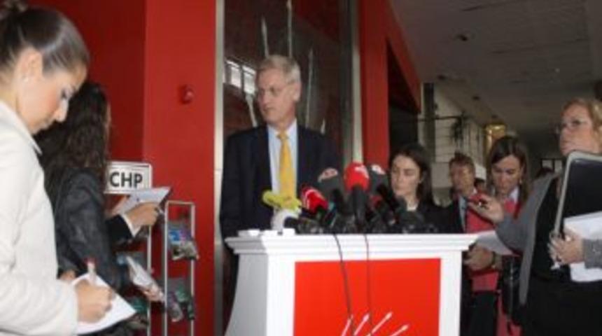 İsve&ccedil; Dışişleri Bakanı Bildt: Sorunları &ccedil;&ouml;zmek i&ccedil;in &ccedil;alışıyoruz