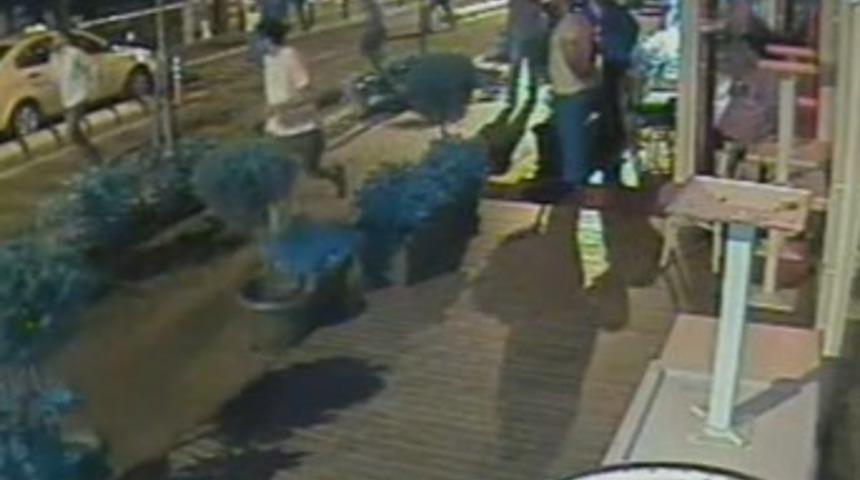 2 valenin &ouml;ld&uuml;r&uuml;ld&uuml;ğ&uuml; kavga kameralarda...