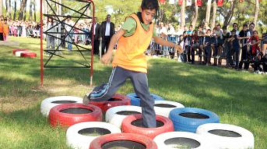 İlköğretim öğrencileri centilmenliği yarışarak öğreniyor