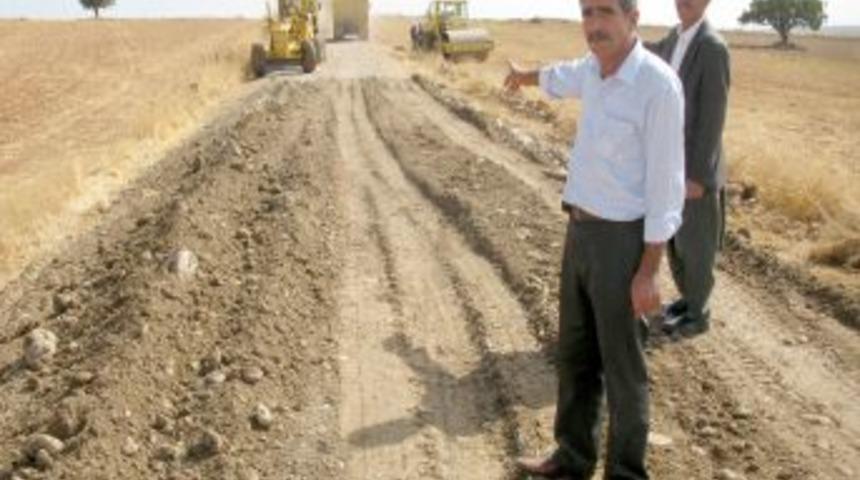 Gaziantep'i Besni'ye bağlayan yola 50 yıl sonra ilk kazma vuruldu