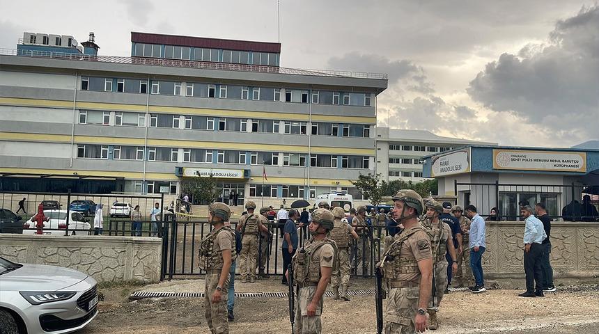 Osmaniye'de &ouml;ğretmene silahlı saldırı hakkında MEB'den a&ccedil;ıklama! 'Şizofreni' tanısı varmış...
