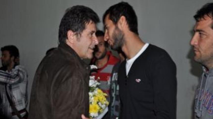 Denizlispor, Güvenç Kurtar’ı törenle uğurladı