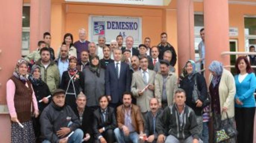 Denizli'de bir mahallenin 15 yıllık tapu problemi çözüldü