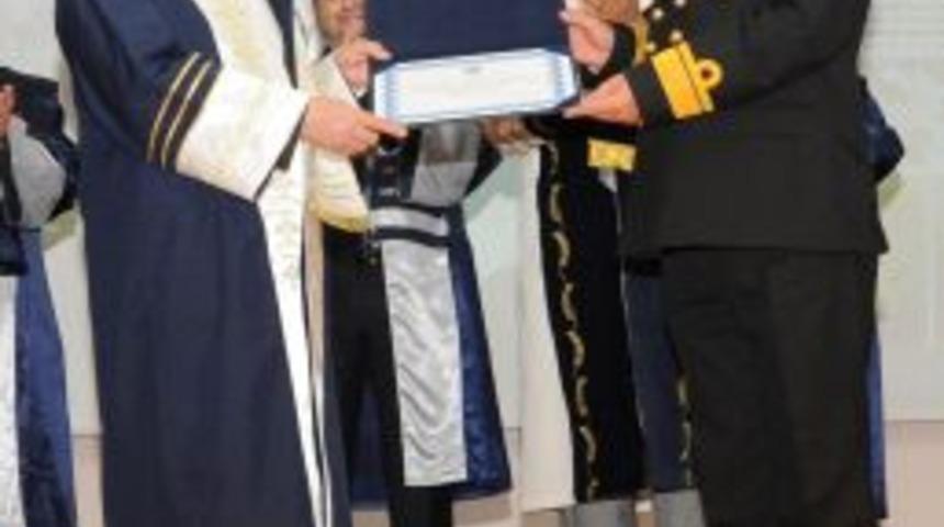 KKTC Cumhurbaşkanı Eroğlu'na ÇOMÜ'de fahri doktora verildi