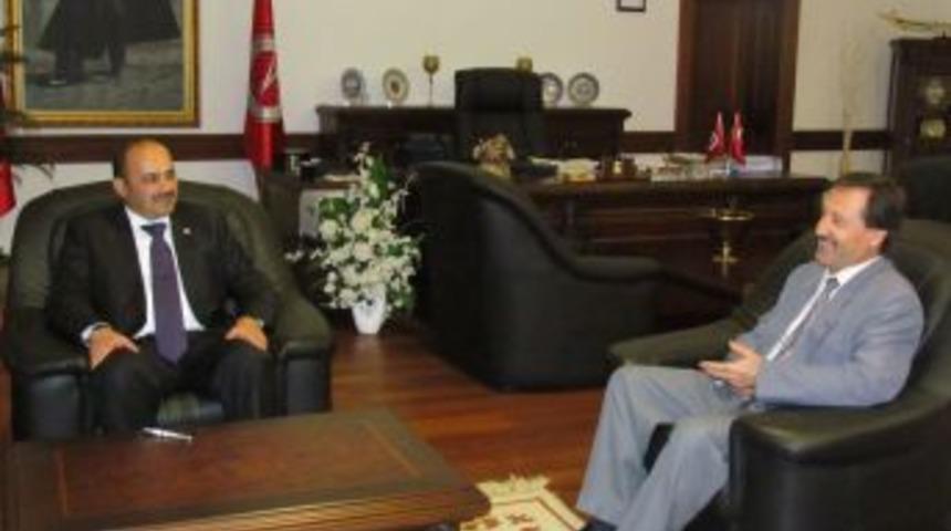 Rekt&ouml;r Aydın: Tıp fak&uuml;ltesi &uuml;niversite b&uuml;nyesinde hizmet vermeli