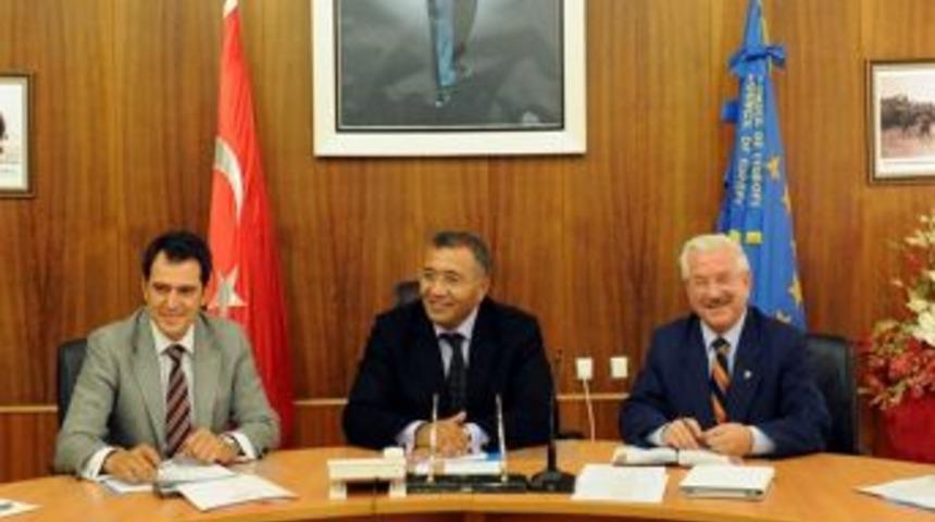 Simav depremi sonrası yapılanlar değerlendirildi