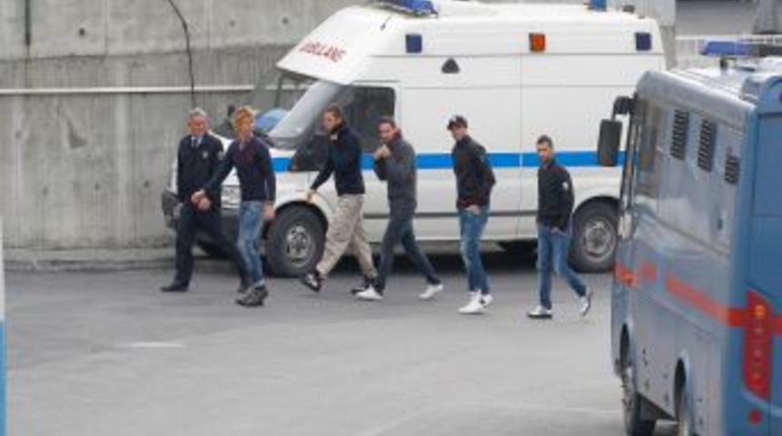 Beşiktaşlı futbolcular Metris'te