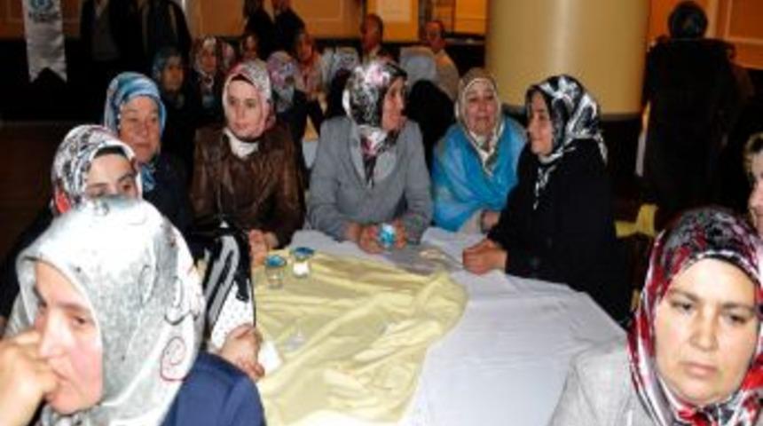 Sultangazi'nin yaşlıları gecede buluştu