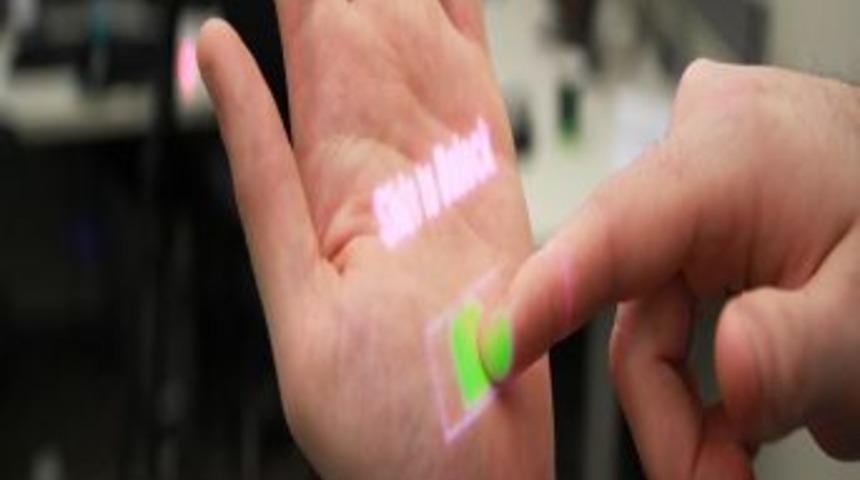 T&uuml;m d&uuml;z y&uuml;zeylerde 'dokunmatik ekran&rsquo; oluşturabilen teknoloji