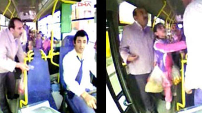 Halk otob&uuml;s&uuml;nde ortalık fena karıştı