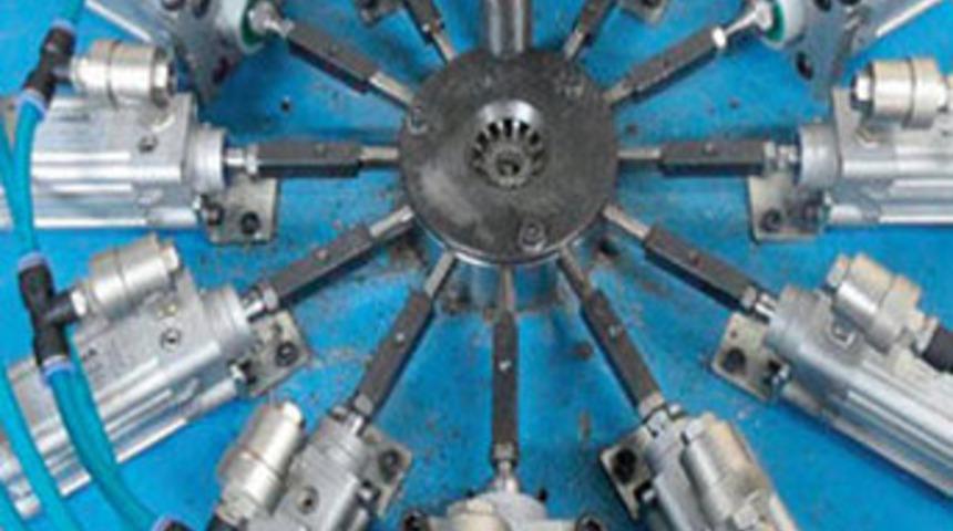 Kalpazan &ccedil;etesinin şaşırtan d&uuml;zeneği!