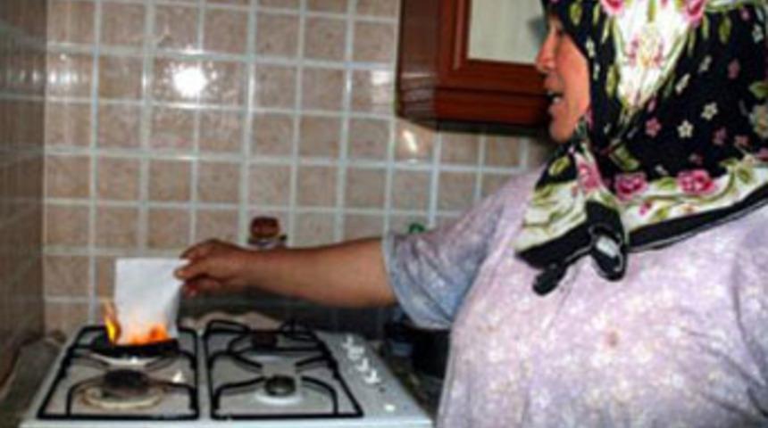 T&uuml;p bitince kızdı, kendi gazını &uuml;retti