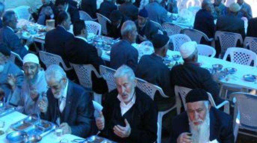 Kırıkkale ve Kırşehirliler sıla-i rahim yemeğinde buluşuyor