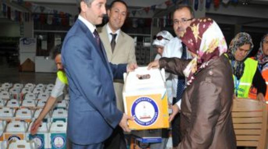 Kurban Bayramı &ouml;ncesi Şefkat Mağazası&rsquo;nda et dağıtımı sevinci