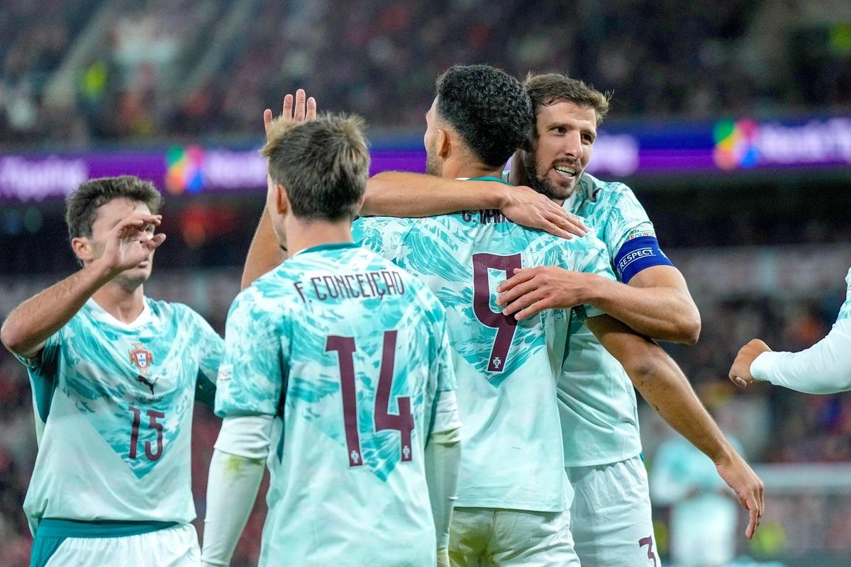 Bruno Fernandes e &ldquo;Galatasaray a gel&rdquo; &ccedil;ağrısı! Verdiği tepki olay oldu 3