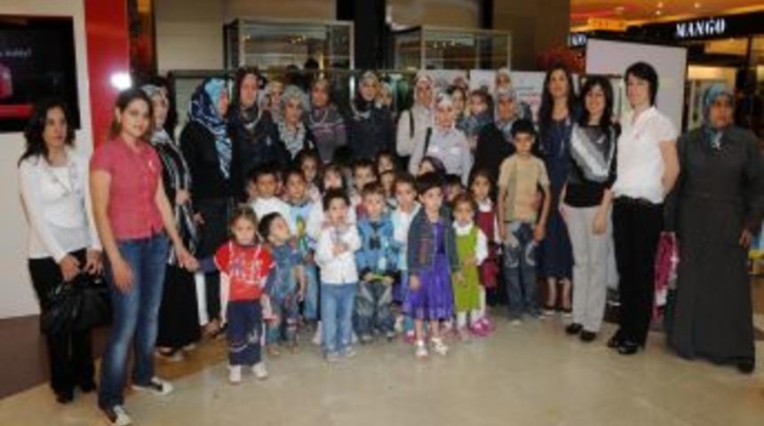 Anneler, meme kanserine karşı bilin&ccedil;lendiriliyor