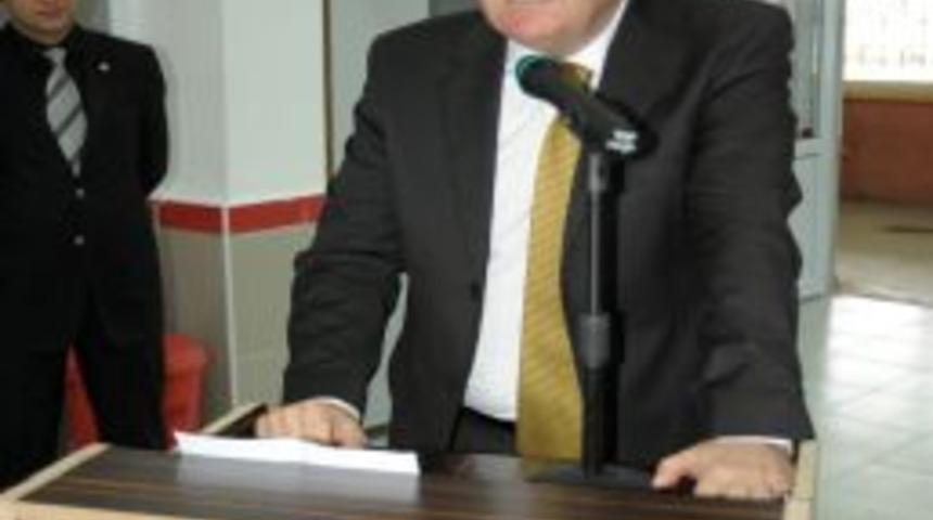 Toyota T&uuml;rkiye Genel M&uuml;d&uuml;r&uuml; &Ouml;zer: Otomobil pazarının &ouml;n&uuml; aydınlık