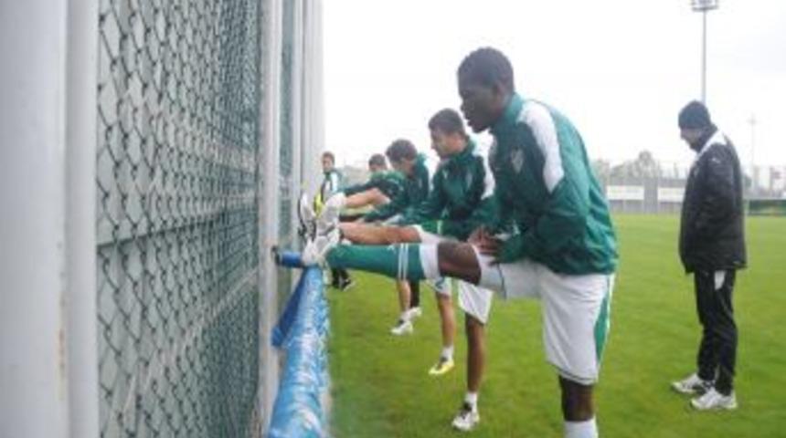 Bursaspor, Trabzonspor hazırlıklarını s&uuml;rd&uuml;rd&uuml;